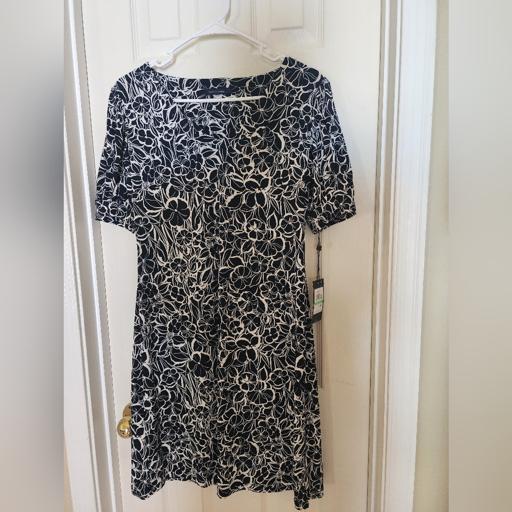NWT Tommy Hilfiger Blue Floral-print Puff-sleece Dress - size 8